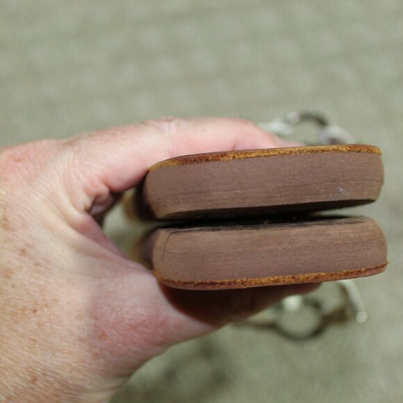 Yellow Box "Patty" Women's Sz 8 White with Bling Circle Accents Sandals - Picture 5 of 6